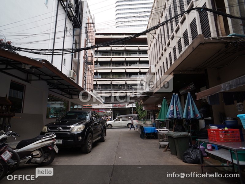 Townhouse Asoke for sale
